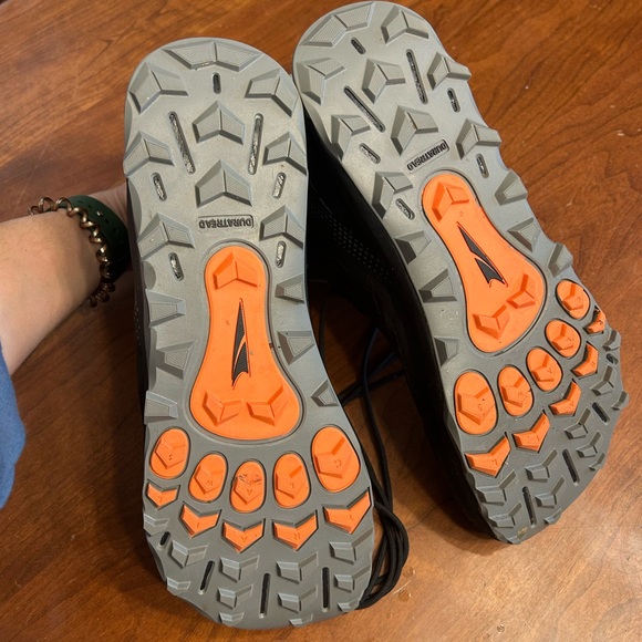 ALTRA Black Mid Sneaker ALL-WTHR Boots, 10.5 - Picture 8 of 10